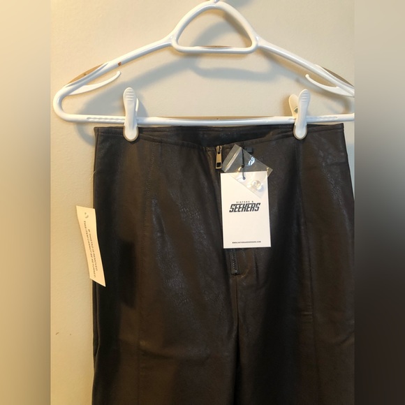 Tag on sisters and seekers brown faux leather pants - Picture 8 of 9
